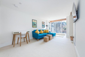 Hidden Gem in Chiswick, Stylish 1 Bedroom House